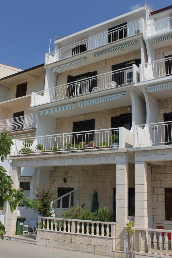 Apartments By The Sea Podgora, Makarska - 6713 Exterior foto
